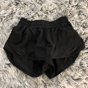 Lululemon hottie hot shorts size 4